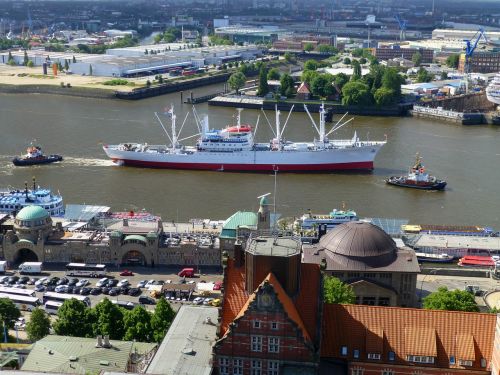 ship container elbe