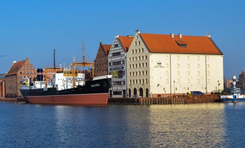 ship river poland