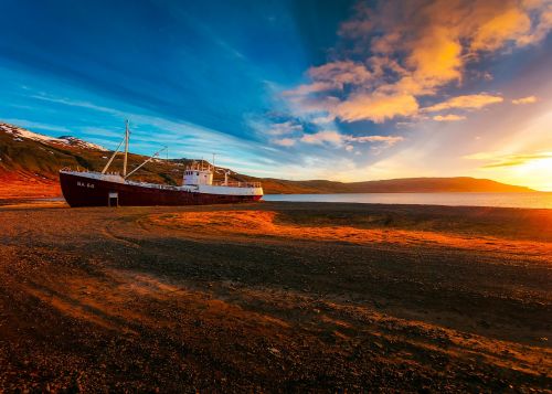 ship boat low tide