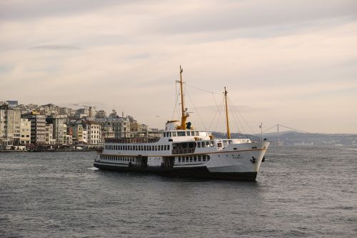 ship v istanbul