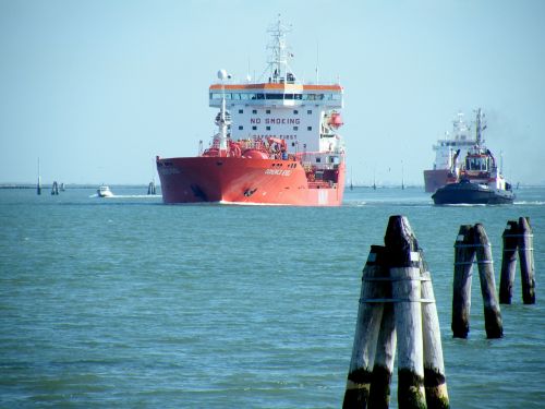 ship merchant port