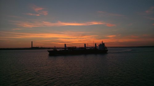ship  sunset  fawley