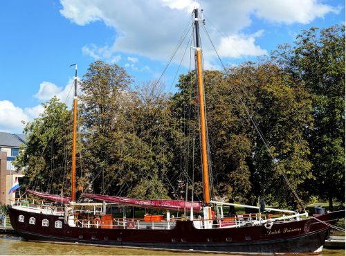 ship antique wood