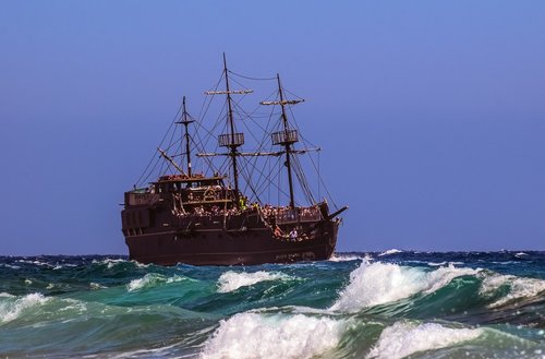 ship  boat  pirate ship
