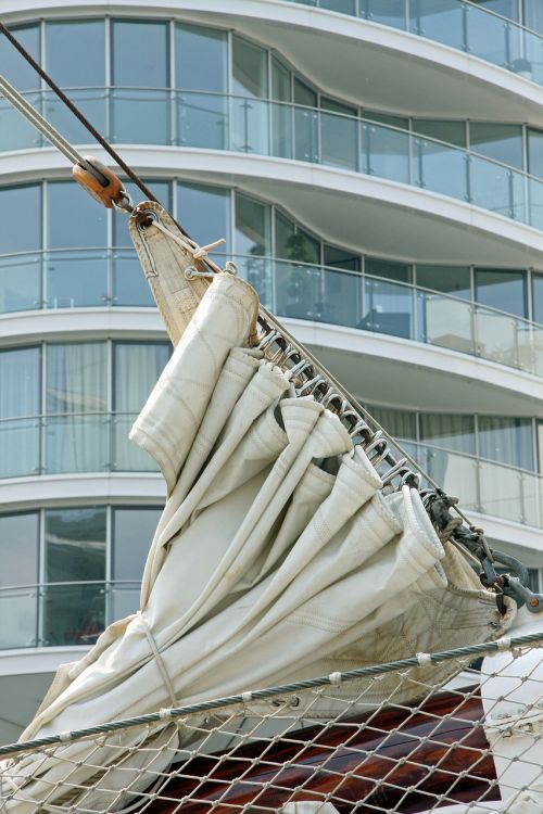 ship architecture sail
