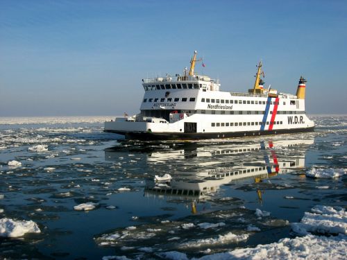 ship transport ships