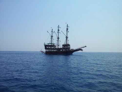 ship sea boot