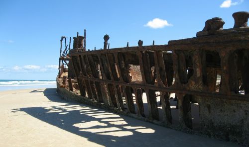ship wreck fraser island australia