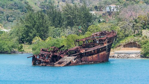 ship wreck  boat  mahogany bay