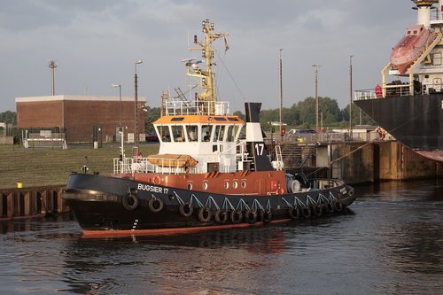 shipping  seafaring  tug