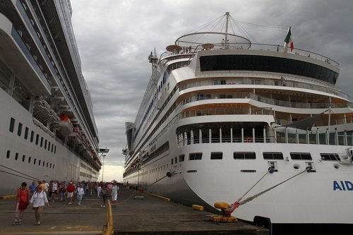 ships  port  cruises