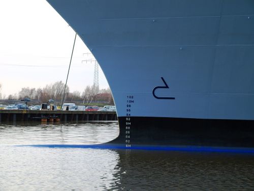 ship's bow dream ship water