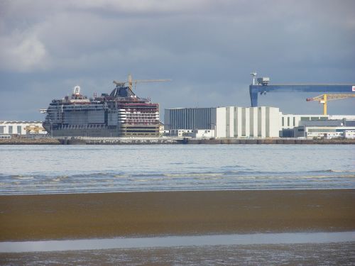 shipyard ship cargo