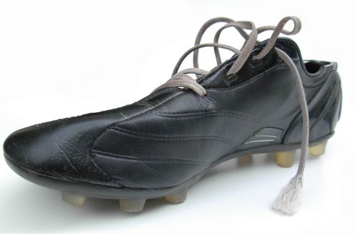 shoe kicker football boot