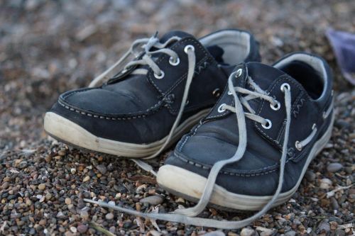 shoes beach laces