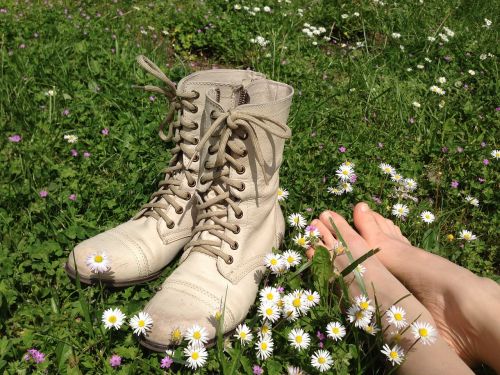 shoes feet flowers