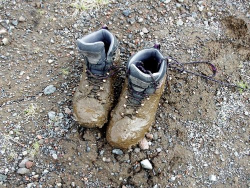 shoes tourism dirt