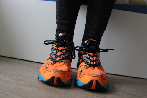 shoes jog sneakers