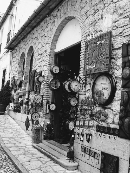 shop clocks guadalest