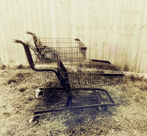 shopping cart abandoned grocery cart