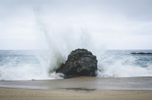 shore crash wave