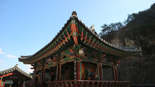 shrine  travel  structure