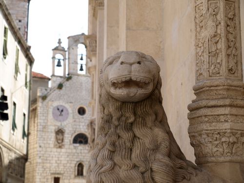 sibenik dalmatia lion