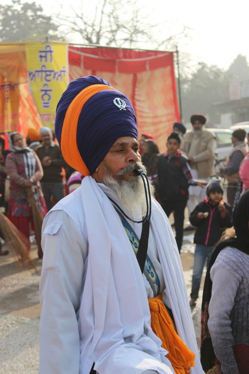 sikh whistle turban