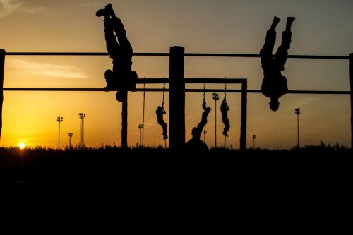 silhouettes military training