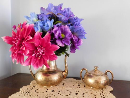 silver tea bouquet