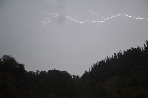 silver lining cloud lightning