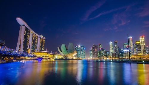 singapore marina bay figure night