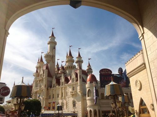 singapore castle amusement park