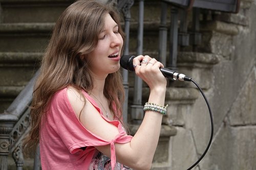 singer  singing  live music