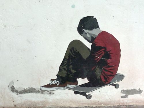 skateboard graffiti spray