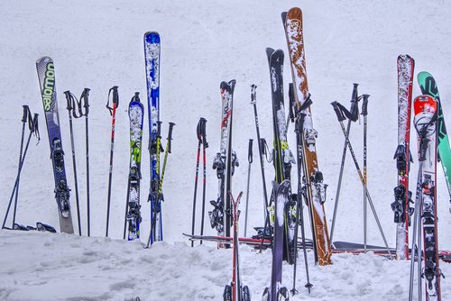 ski  sport  leisure