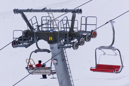 ski lift  chairlift  carry