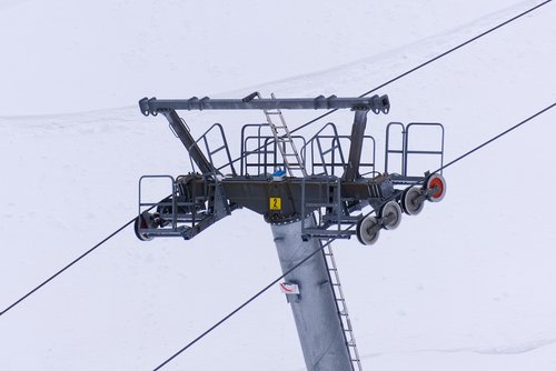 ski lift  chairlift  carry