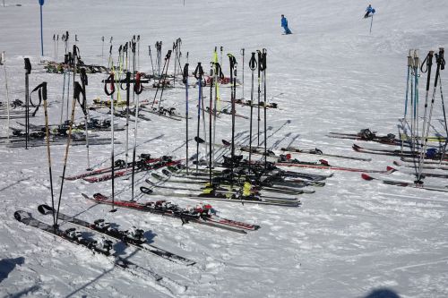 ski poles ski break