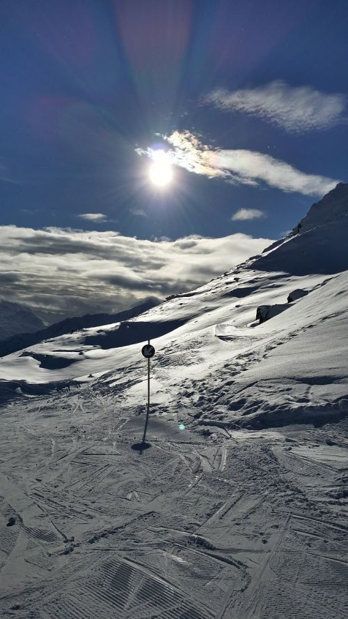 ski run glacier skiing