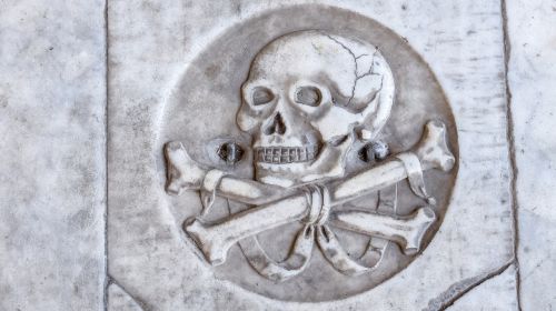 skull engraved marble