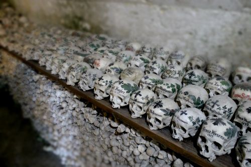 skulls skull museum hallstatt