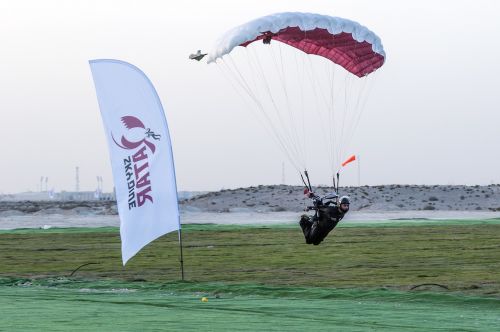 skydiving extreme sports landing