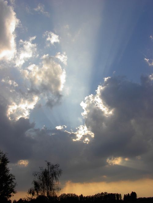 sky sunbeam cloud