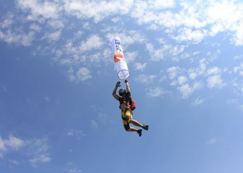 sky skydiving parachutes