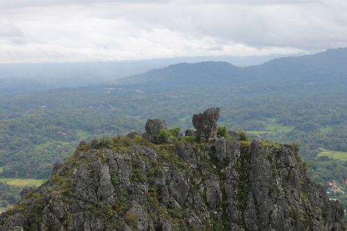 sky mountains trees