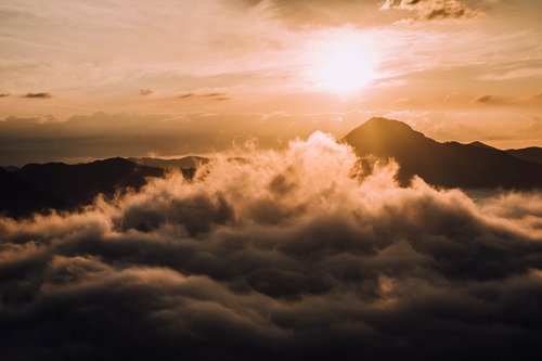 sky  cloud  mountains