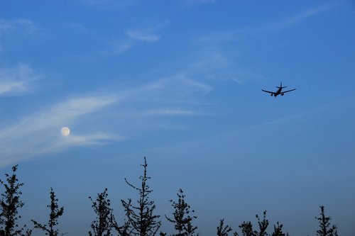 sky  aircraft  moon