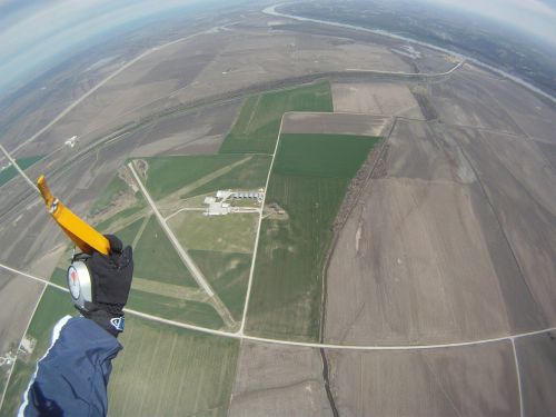 skydiving sky parachuting