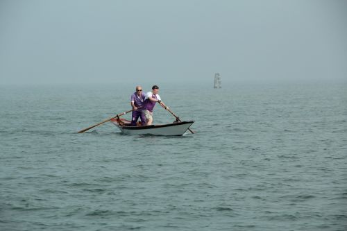 small boat motivation venice 2016